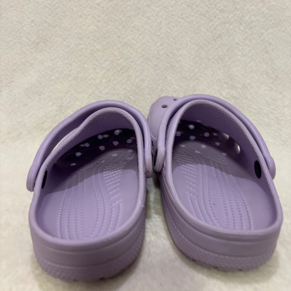 Crocs Classic Clogs Lavender Purple Mens 7 Womens 9 Cancer Zodiac Jibbitz Charm - Picture 6 of 7